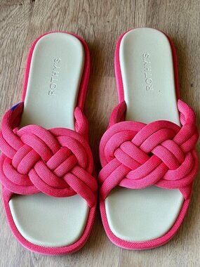 Like New - Rothy's Red Knotted Sandals